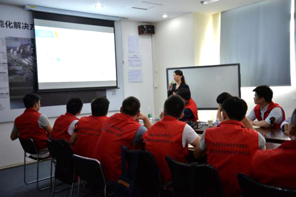 深?yuàn)W圖儀控學(xué)院危化品行業(yè)大講堂